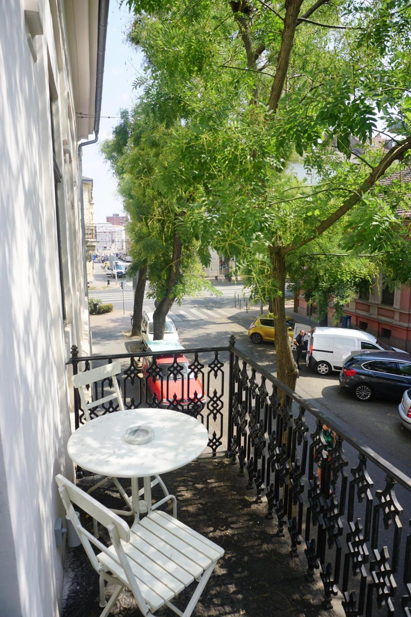 Hotel Tiszavirag Szeged Extérieur photo